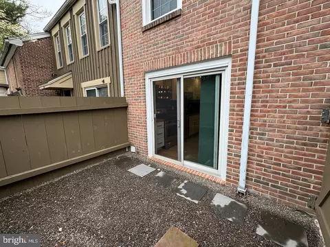 Exterior - 25 Medinah Dr, Reading, PA 19607 photo 7 of 8