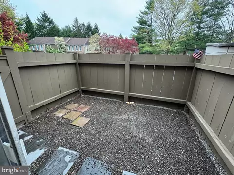 Exterior - 25 Medinah Dr, Reading, PA 19607 photo 6 of 8