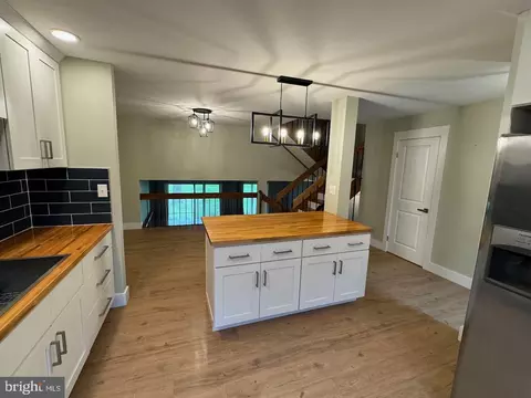 Kitchen - 25 Medinah Dr, Reading, PA 19607 photo 2 of 4