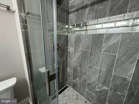 Bath - 25 Medinah Dr, Reading, PA 19607 photo 2 of 4