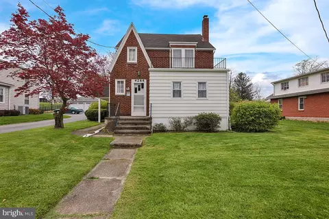 4264 New Holland Rd, Mohnton, PA 19540