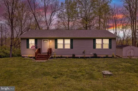 228 Chapel Hill Rd, Reading, PA 19608