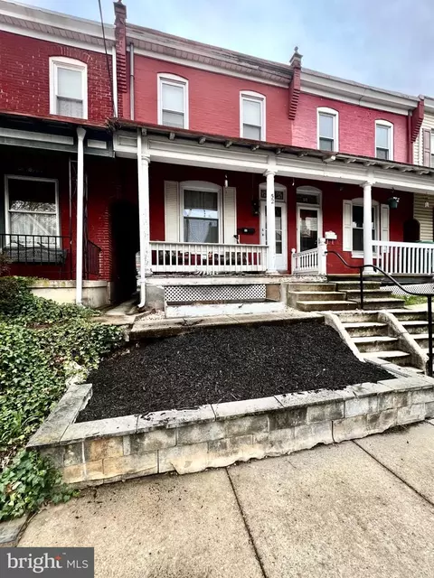 52 E Locust St, Fleetwood, PA 19522