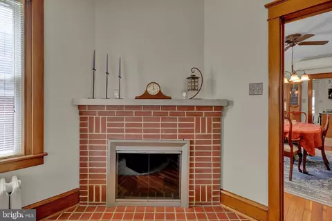 Living - 106 N Waverly St, Reading, PA 19607 photo 3 of 3