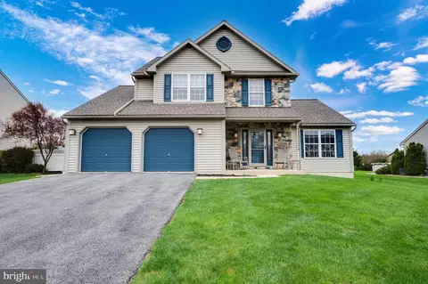 404 Riviera Dr, Blandon, PA 19510