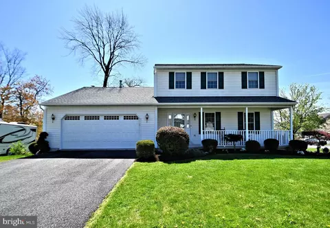400 Antietam Dr, Douglassville, PA 19518