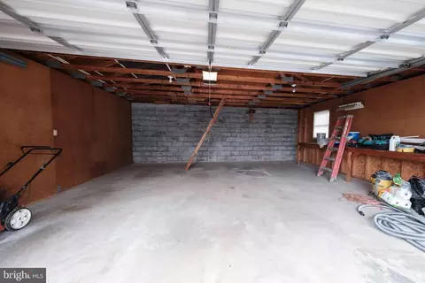 Exterior - 1366 Kenhorst Blvd, Reading, PA 19607 photo 8 of 10