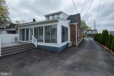 Exterior - 1366 Kenhorst Blvd, Reading, PA 19607 photo 4 of 10