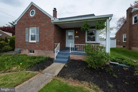 Exterior - 1366 Kenhorst Blvd, Reading, PA 19607 photo 2 of 10