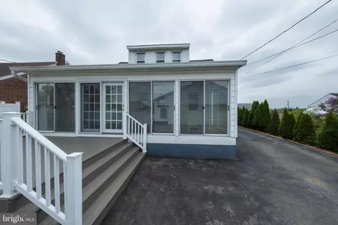 Exterior - 1366 Kenhorst Blvd, Reading, PA 19607 photo 5 of 10