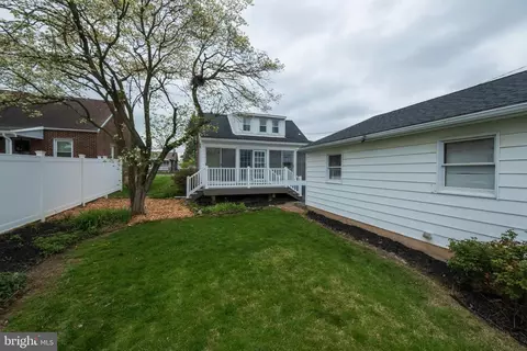 Exterior - 1366 Kenhorst Blvd, Reading, PA 19607 photo 7 of 10