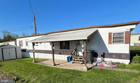 211 Bordic Rd, Reading, PA 19606