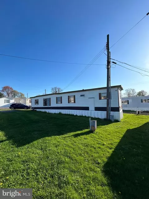 211 Bordic Rd, Reading, PA 19606 photo 4
