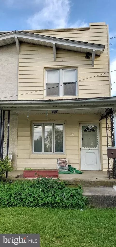 20 W Vine St, Fleetwood, PA 19522