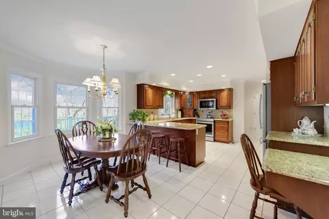 Dining - 7 Boardwalk Ct, Sinking Spring, PA 19608 photo 3 of 4