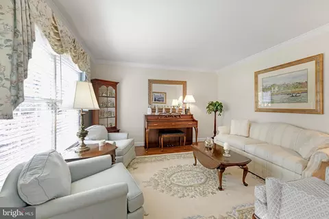 Living - 7 Boardwalk Ct, Sinking Spring, PA 19608 photo 1 of 6