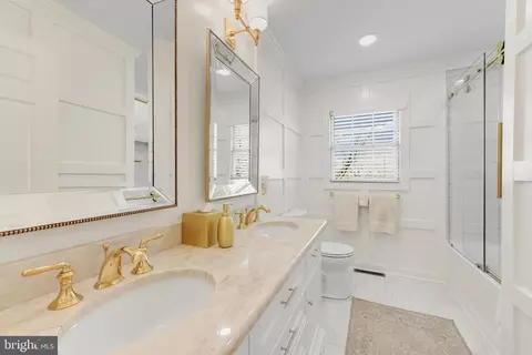 Bath - 7 Boardwalk Ct, Sinking Spring, PA 19608 photo 5 of 5