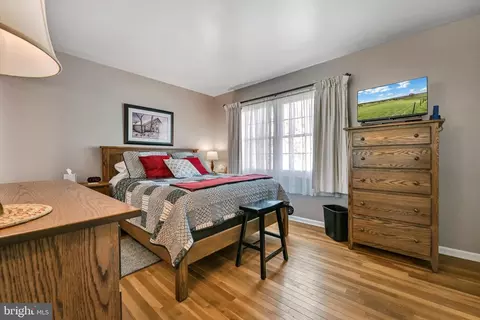 Bedroom - 152 Castleton Dr, Reading, PA 19607 photo 2 of 3