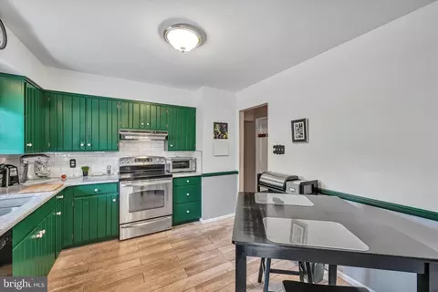 Kitchen - 152 Castleton Dr, Reading, PA 19607 photo 1 of 2