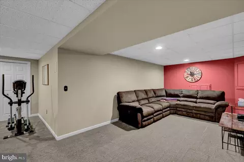 Living - 17 Whitepine Gulch, Reading, PA 19607 photo 5 of 5