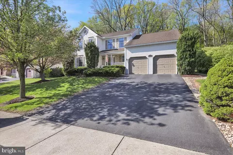4594 Dunham Dr, Reading, PA 19606