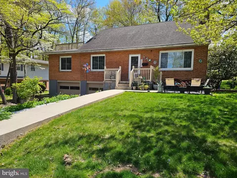 121 Woodland Rd, Reading, PA 19610