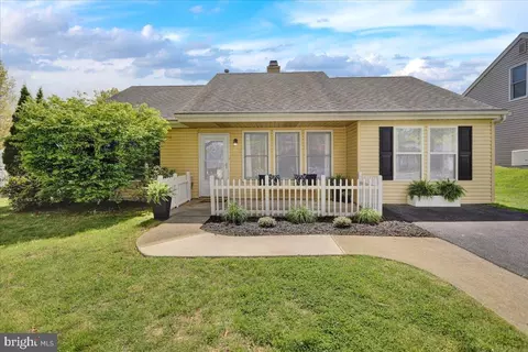1027 Rill Rd, Reading, PA 19606