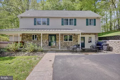 23 Boyer Rd, Fleetwood, PA 19522