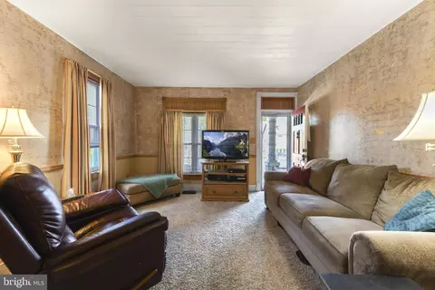 217 S Wyomissing Ave, Shillington, PA 19607 photo 2