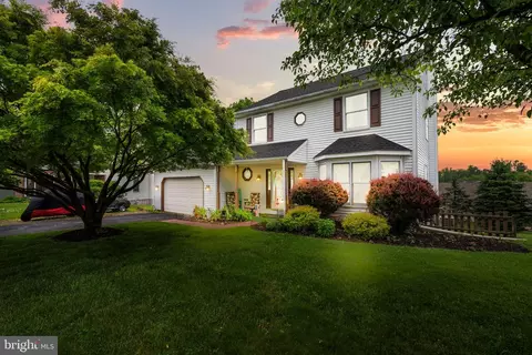 118 N Kelly Dr, Birdsboro, PA 19508