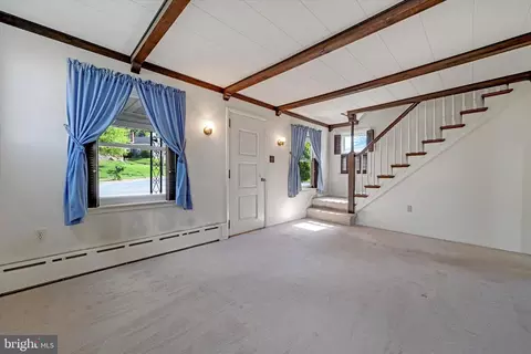 943 Upland Ave, Reading, PA 19607 photo 4