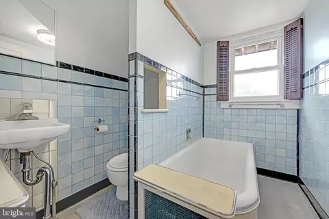 943 Upland Ave, Reading, PA 19607 photo 22