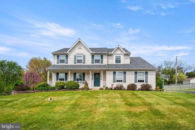 714 Ridge Dr, Douglassville, PA 19518
