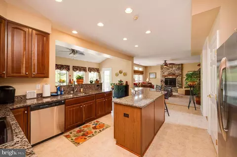 Kitchen - 7 Brookfield Ave, Reading, PA 19608 photo 7 of 8