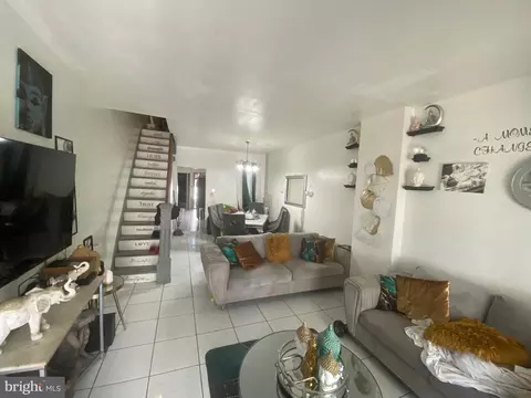743 Lincoln St, Reading, PA 19601