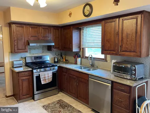 208 Sage Dr, Reading, PA 19608 photo 14
