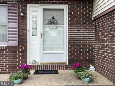 208 Sage Dr, Reading, PA 19608 photo 3