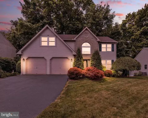 1030 Meadow Dr, Reading, PA 19605