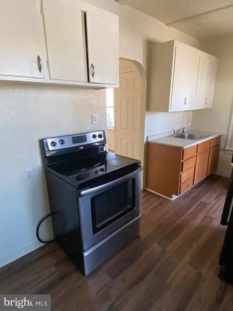 1235 Spring St, Reading, PA 19604 photo 5