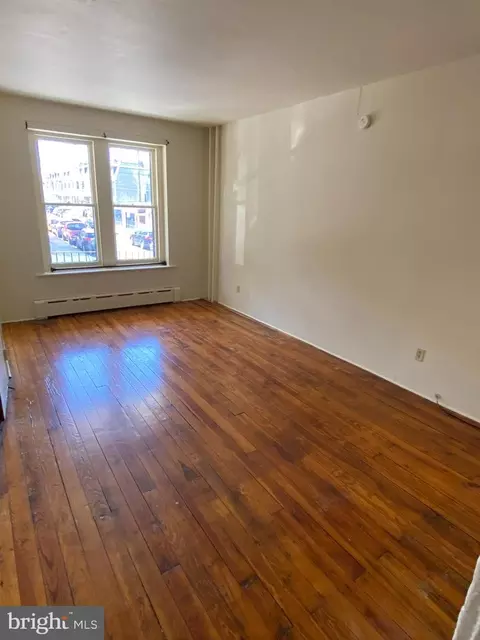 1235 Spring St, Reading, PA 19604 photo 9