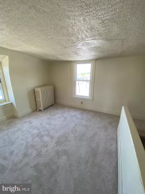 1235 Spring St, Reading, PA 19604 photo 11