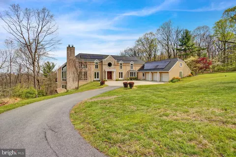 3 Forest Rd, Mohnton, PA 19540