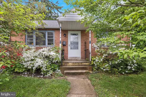 3227 Earl St, Reading, PA 19605