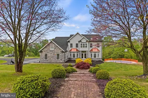 204 Tulip Hill Rd, Temple, PA 19560