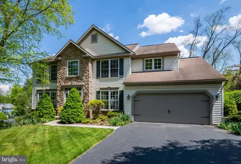 26 Valley Dr, Birdsboro, PA 19508