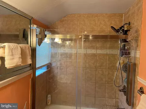 Bath - 801 Lehigh St, Reading, PA 19601 photo 1 of 2