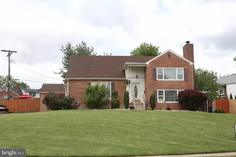 Exterior - 801 Lehigh St, Reading, PA 19601 photo 11 of 12