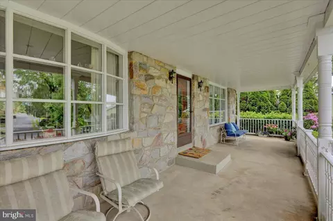 3917 Circle Ave, Reading, PA 19606 photo 2