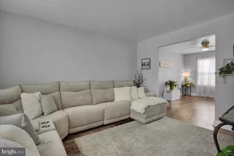 Entry Way - 33 Solvay Dr, Reading, PA 19605 photo 1 of 6