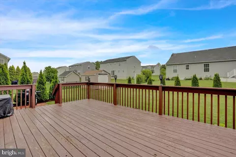 Exterior - 33 Solvay Dr, Reading, PA 19605 photo 4 of 7